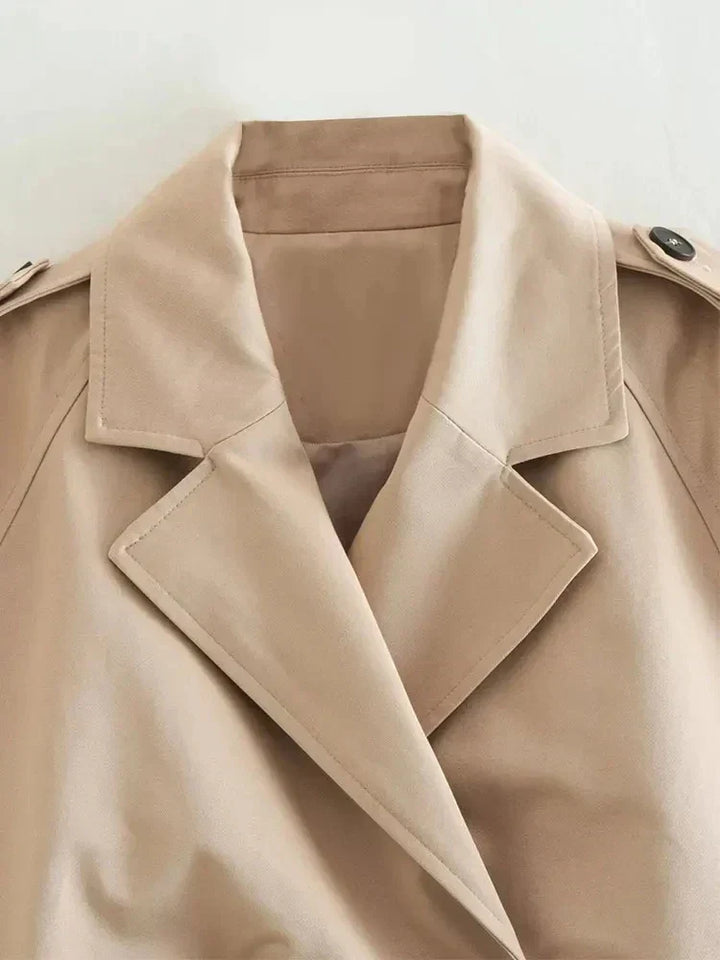 Trench-coat court élégant Lilly | Coupe féminine & style intemporel