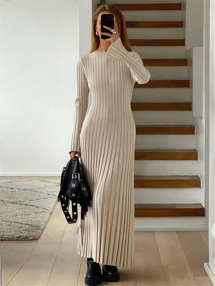 Elora | Robe en Maille avec Détail de Lacets pour une Élégance Automnale