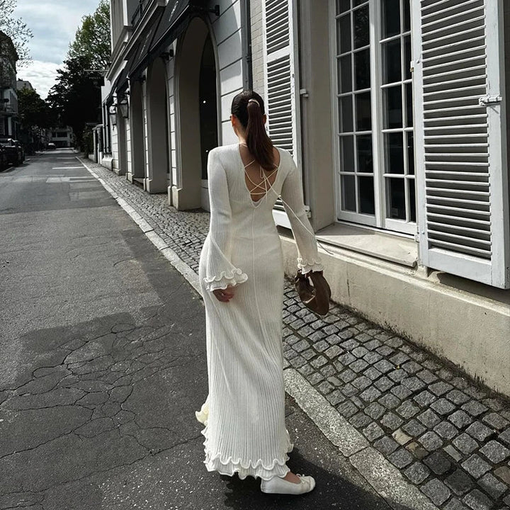 Vestido largo elegante Charlotte | Mangas acampanadas y espalda sofisticada