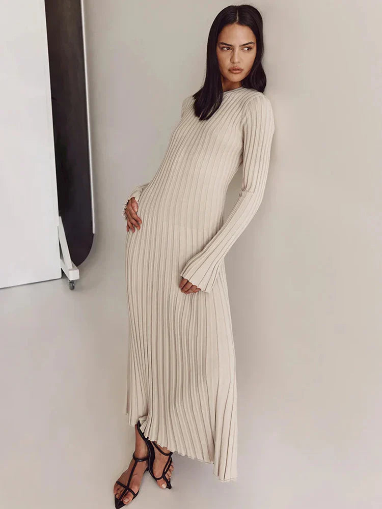 Elora | Robe en Maille avec Détail de Lacets pour une Élégance Automnale