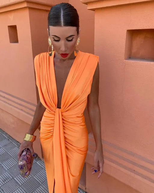 Kiara | Vestido de noche con escote profundo