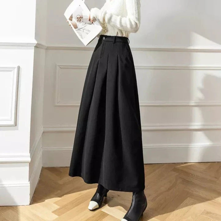 Elegant Skirt for Women | Chic Style and Versatile Design