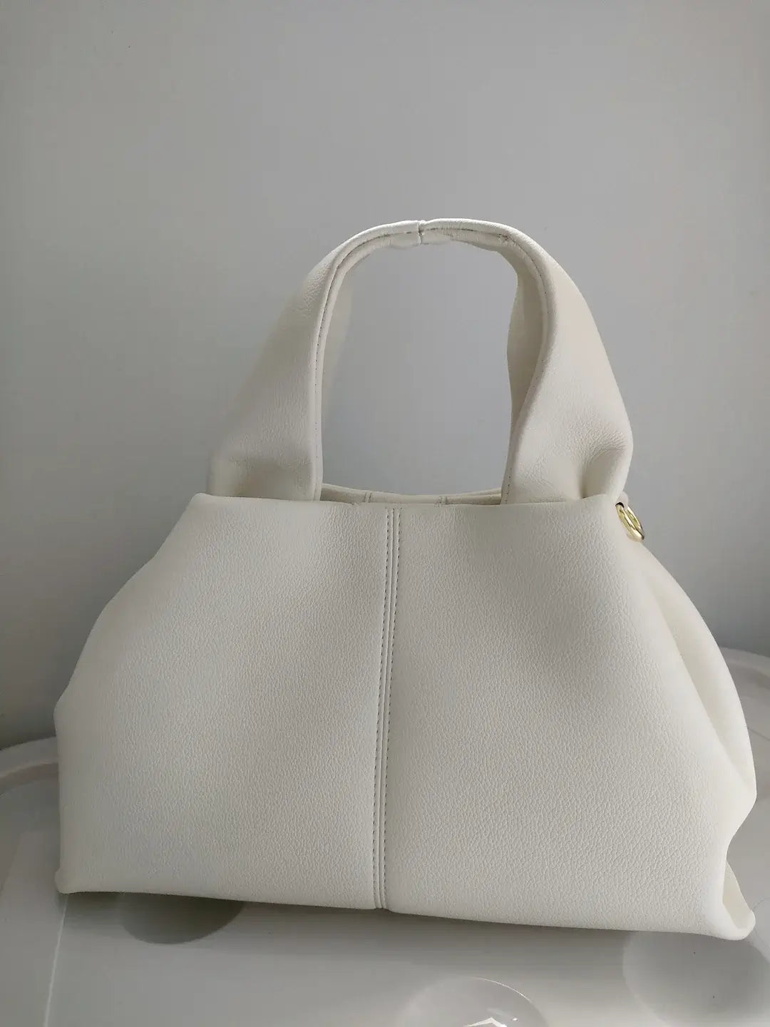 Thayane | Sac à bandoulière intemporel en cuir végétalien souple