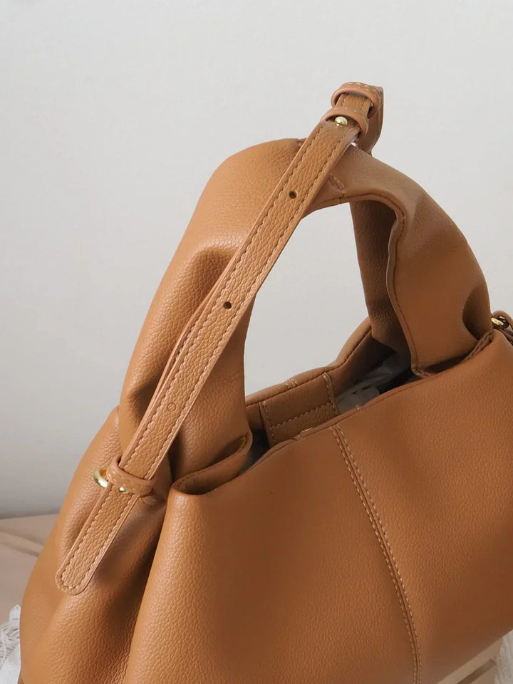 Thayane | Sac à bandoulière intemporel en cuir végétalien souple