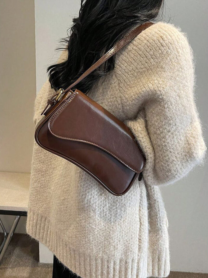 Janita | Bolso de hombro para mujer con diseño fino y ondulado: versátil, lujoso y moderno.