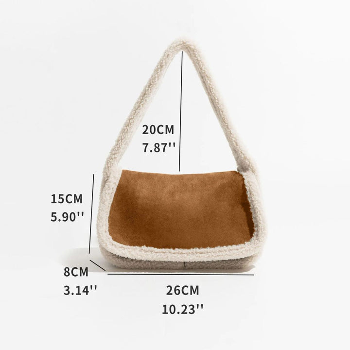 Sac à main avec garniture nounours | Look daim doux et chic pour l’hiver