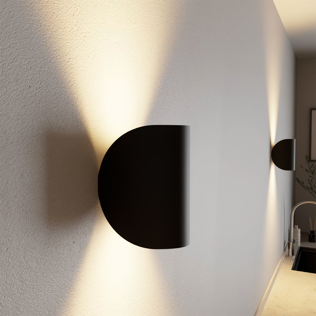 Applique LED à croissant réglable - Design moderne pour l'intérieur et l'extérieur