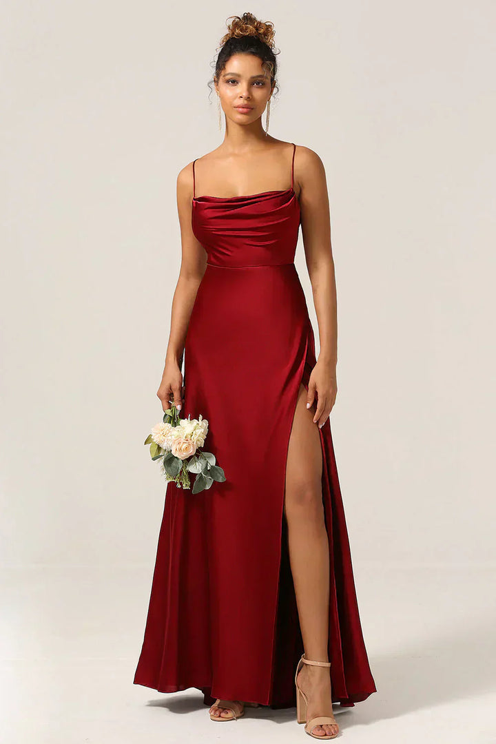 Alvaree | Robe de soirée en satin avec fente haute et dos ouvert