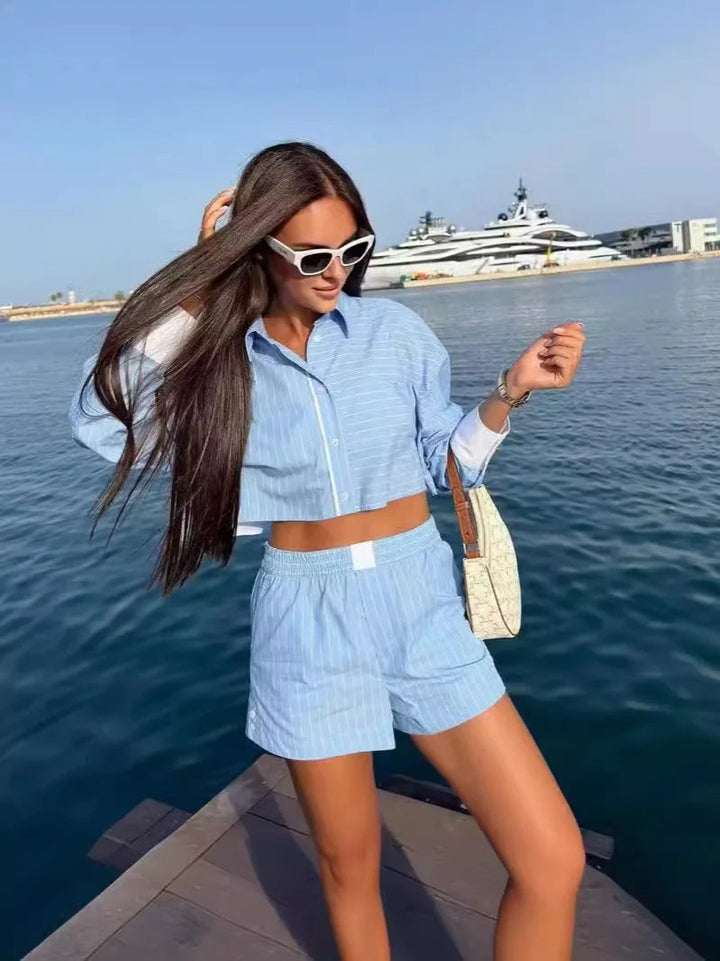 Marinda | Conjunto corto de verano a rayas para mujer: lujoso, elegante y con estilo