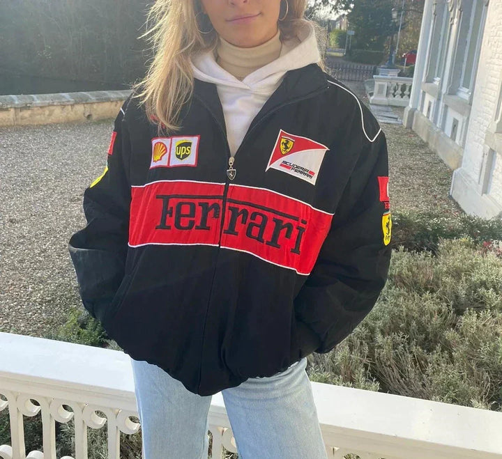 Veste de pilote de course Ailyn pour femme, style oversize | look sport automobile avec blocs de couleur & patchs