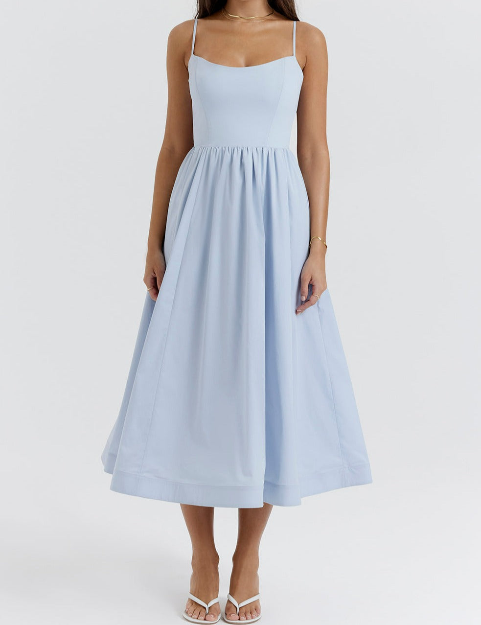 Amalie Robe Élégante Sans Manches avec Dos Nu | Sublimant la Silhouette