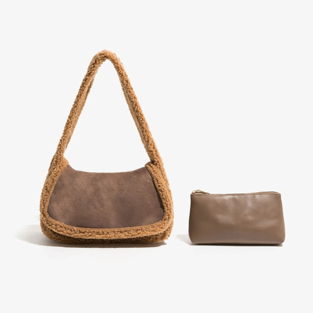 Sac à main avec garniture nounours | Look daim doux et chic pour l’hiver
