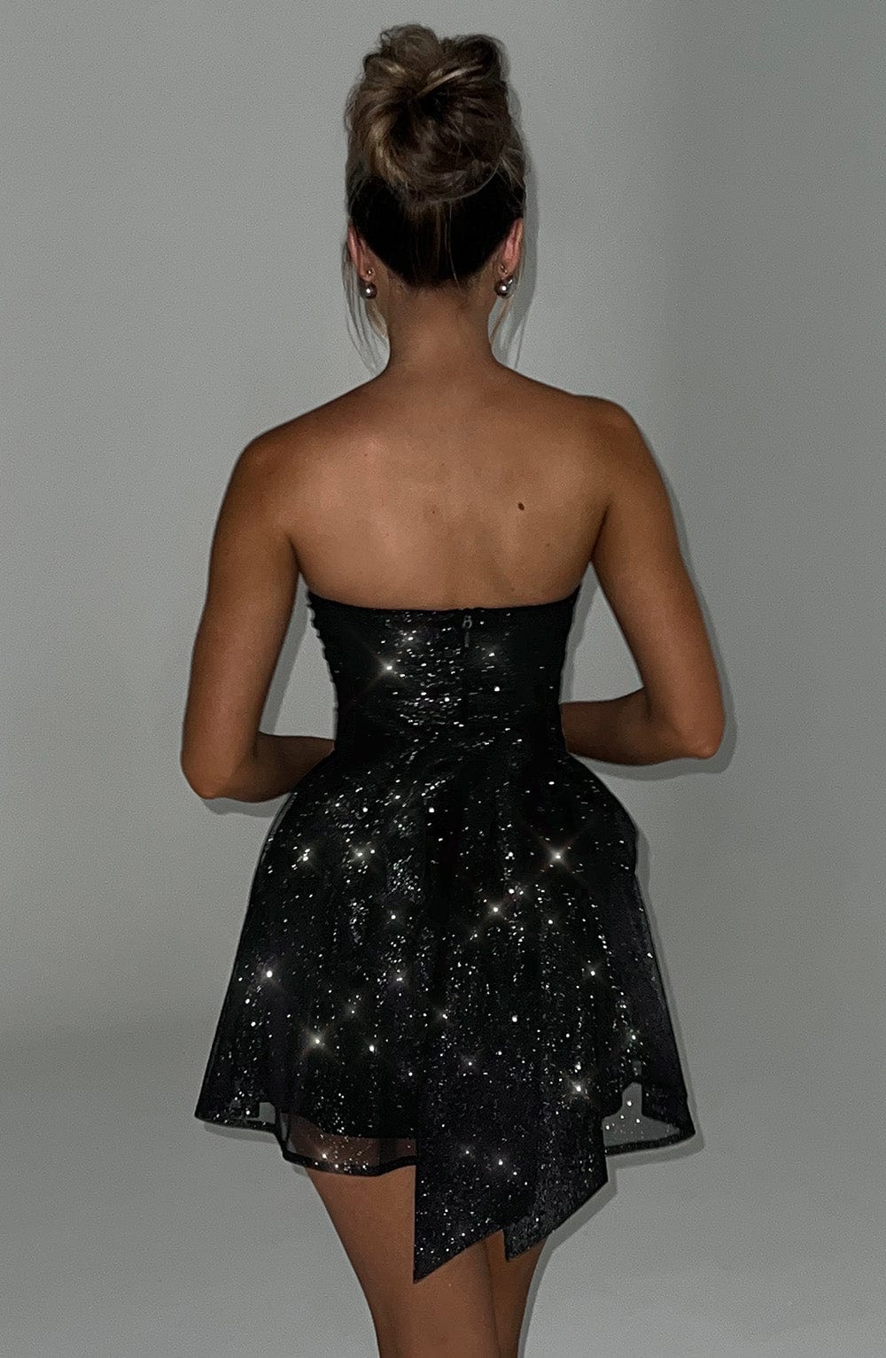Nayla Robe noire à paillettes sans bretelles | Look de fête élégant pour les occasions spéciales