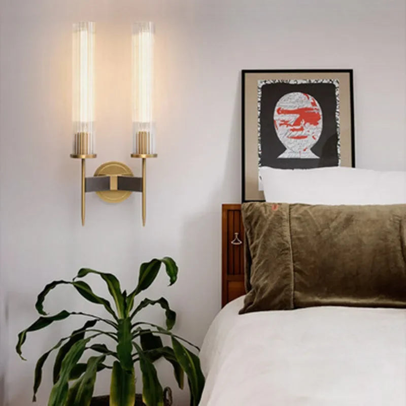 Möni | Applique moderne en verre cannelé et finition cuivre
