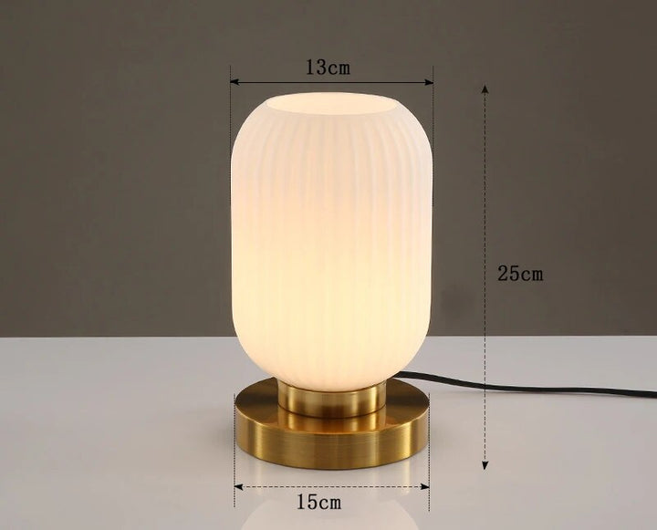 Lampe de Table Design Nordique en Verre – Élégance Moderne LED