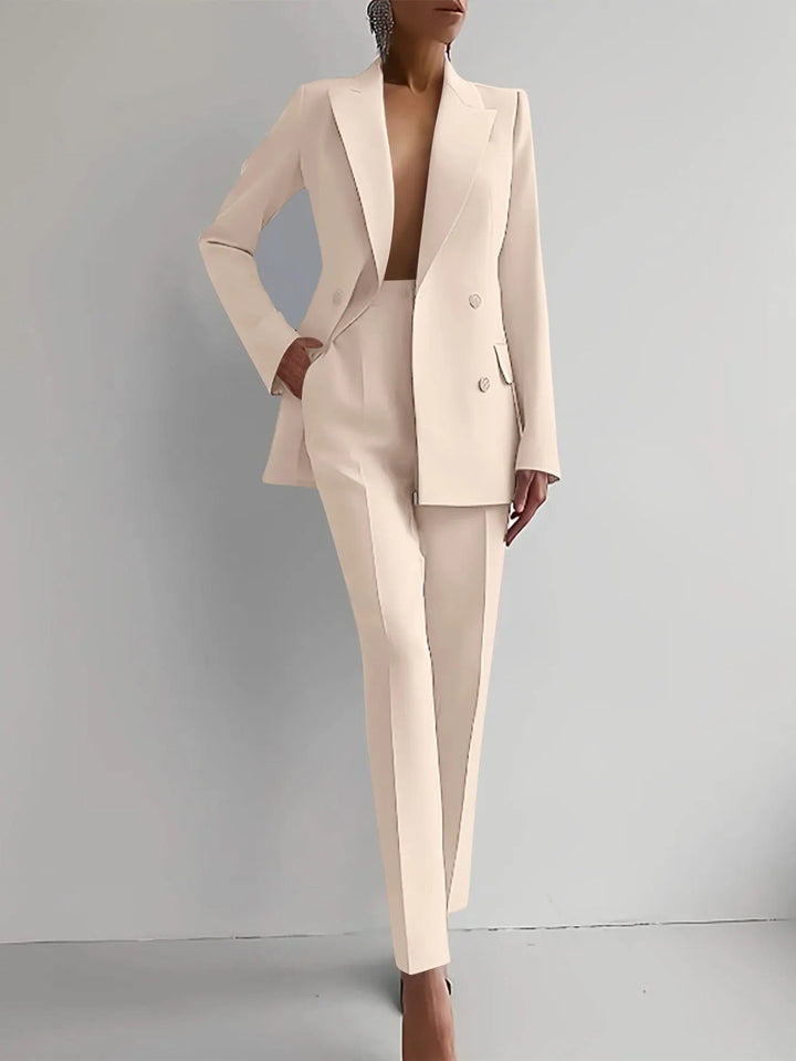 Ida | Elegante conjunto de mujer con corte sofisticado y moderno