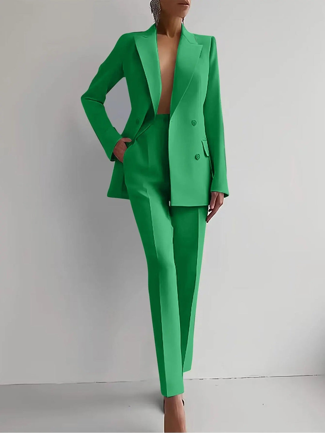 Ida | Elegante conjunto de mujer con corte sofisticado y moderno
