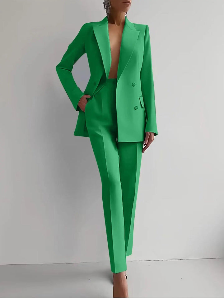 Ida | Elegante conjunto de mujer con corte sofisticado y moderno